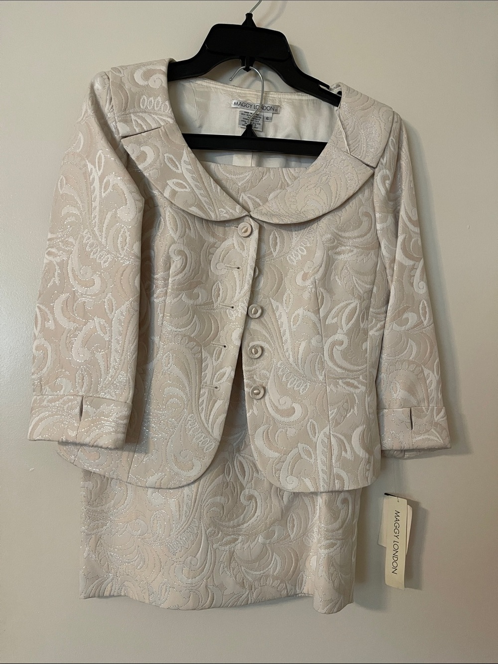 Maggy London Cream and White Paisley Jacquard Skirt Suit